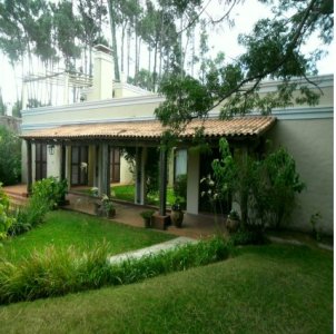 Casa 4 dormitorios en Pinares.