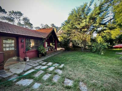 En venta espectacular casa en Lugano- Punta del Este de 3 dormitorios.