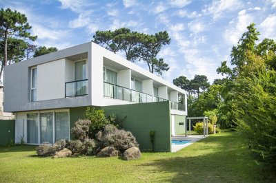 Casa en barrio privado Boulevard Park, Playa Mansa Punta del este 