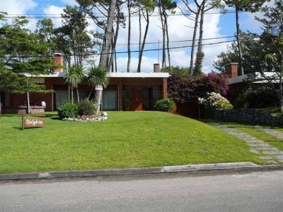 Vende casa en Mansa, Punta del Este de 3 dormitorios.