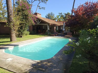 Casa de 3 dormitorios en Playa Mansa Punta del Este