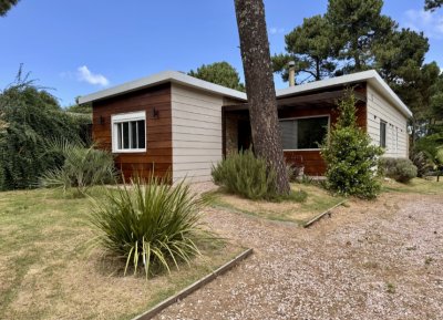 En venta casa en Pinares, Punta del Este de 3 dormitorios 