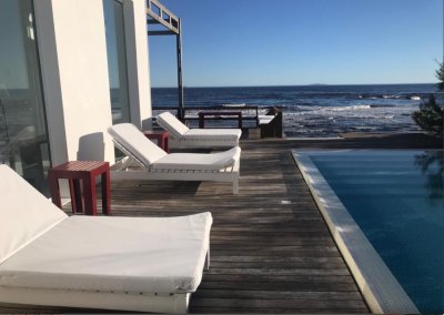  Exclusiva Residencia en venta frente al Mar en La Barra