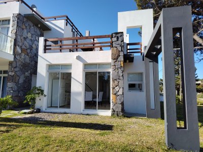 Casa en Manantiales, 