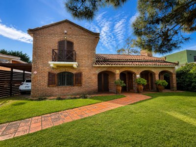En venta casa de 3 dormitorios ubicada en Mansa, Punta del Este 