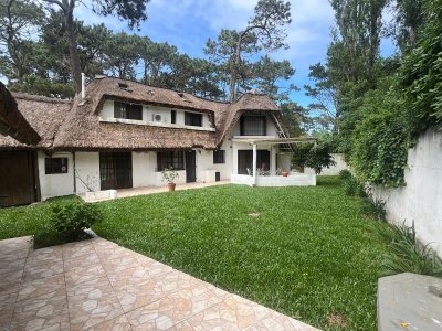 Casa de 3 dormitorios en playa brava, Punta del Este