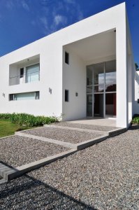 Venta de casa Minimalista en Parque del Golf, Punta del Este.