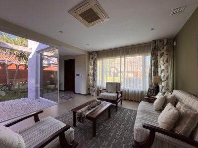 Casa Codigo #En venta chalet de 3 dormitorios con pergola, en Mansa Punta del Este