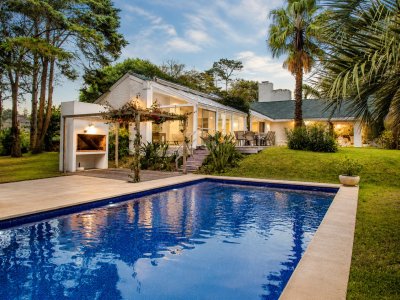 Elegante residencia en Venta en San Rafael proximo al mar