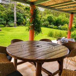Hermosa casa de  2 niveles, con amplios espacios.