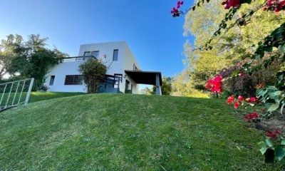 Casa en Pinares de 2 Dormitorios en gran terreno.