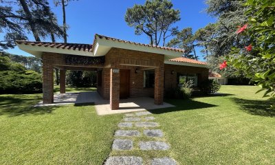 Casa en venta en zona privilegiada de Punta del Este. Barrio San Rafael