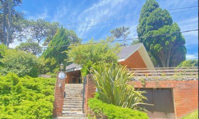 Vende casa en Punta del Este, de 4 dormitorios.