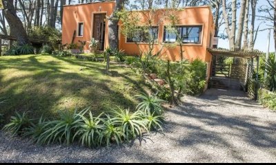 Impecable casa en venta comodo e iluminada.