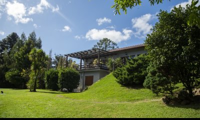 Hermosa casa de gran tamaño en venta,  zona de Pinares, Punta del Este