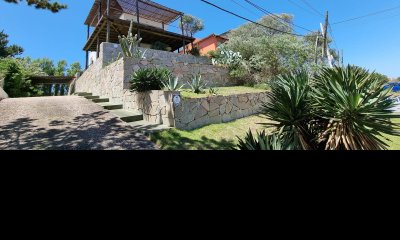 Vende casa en Sauce de Portezuelo, Punta Ballena