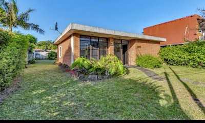 En venta casa impecable en Las Delicias, Maldonado de 3 dormitorios.