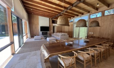 Vende casa de 5 dormitorios en Laguna Escondida.