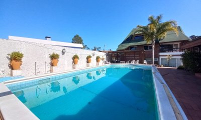 Casa de 6 dormitorios en Playa Mansa , Punta del este