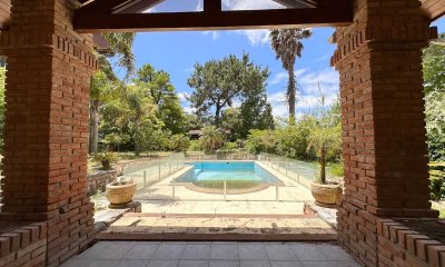 Vende casa en Jardines de Cordoba Punta del Este de 3 Dormitorios