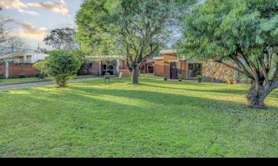 Vende impecable casa de 3 dormitorios en San Rafael Punta del Este.
