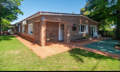OPORTUNIDAD! Casa en Venta de 4 dormitorios en Pinares, Punta del Este