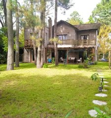 Vende casa en excelente estado, con losa radiante, 3 dormitorios en Punta del Este.