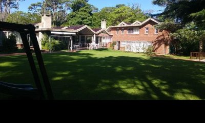Chalet a la Venta ubicado en zona privilegiada.