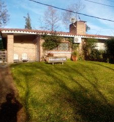 Casa de 3 dormitorios y servicio, cerca de la playa