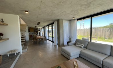 En venta casa en Jose Ignacio de 3 dormitorios.