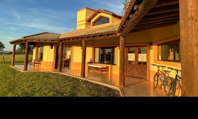 Se vende casa en el Quijote, La Barra de 3 dormitorios.