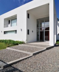 Venta de casa Minimalista en Parque del Golf, Punta del Este.