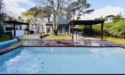 Venta de Casa 4 dormitorio en Lugano, Punta del Este