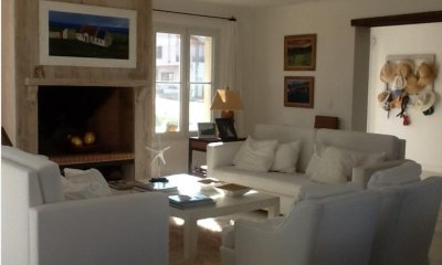 Casa en venta de 4 dormitorios, en la zona de la península.