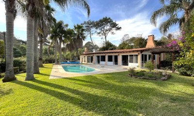 Elegante casa ubicada en  Lugano, Punta del Este