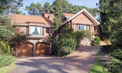 Casa de 4 dormitorios en San Rafael. Punta del Este