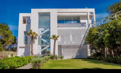 Impecable casa de 3 plantas y amplios espacios, imperdible oportunidad