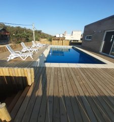 Casa en venta en zona en desarrollo a metros del mar.