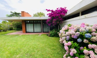 Hermosa casa en zona de Playa Mansa de 3 dormitorios