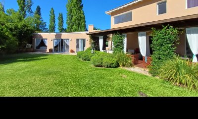 Casa en venta en  Barrio Cerrado La Alborada , Punta del este , Barrio privado