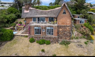 Vende casa en Lomo de la Ballena de 5 dormitorios.