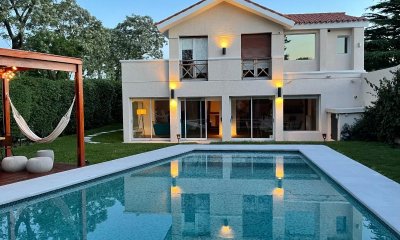 Casa de 5 dormitorios en Carrasco Sur