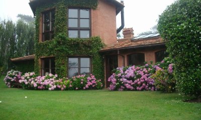 Chalet de 3 dormitorios en venta proximo al mar. Montoya