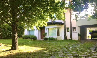 Casa en venta, en excelente ubicación
