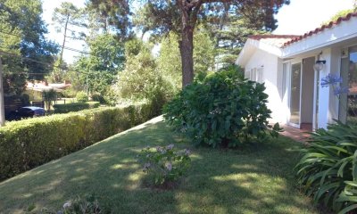Casa en venta de 2 dormitorios en Cantegril , Punta del este