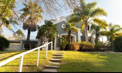 Se vende espectacular casa en Montoya, La Barra de 7 dormitorios.
