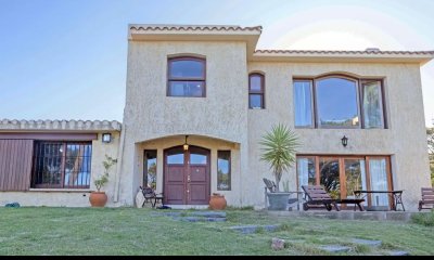 Chalet en venta en San Rafael proximo al mar. 5 dormitorios + dep.