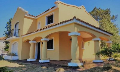 OPORTUNIDAD. VENDE CASA EN LA BARRA