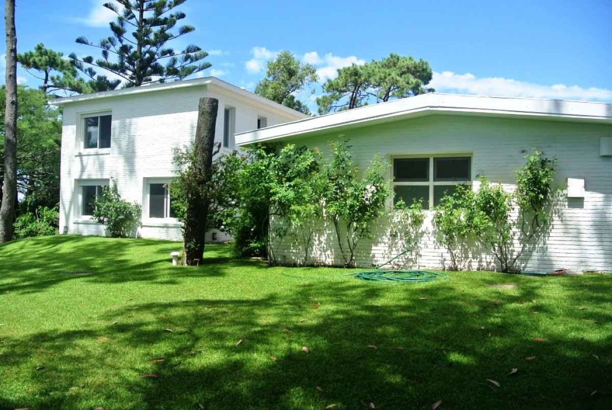 Casa en venta de 5 dormitorios a metros del mar