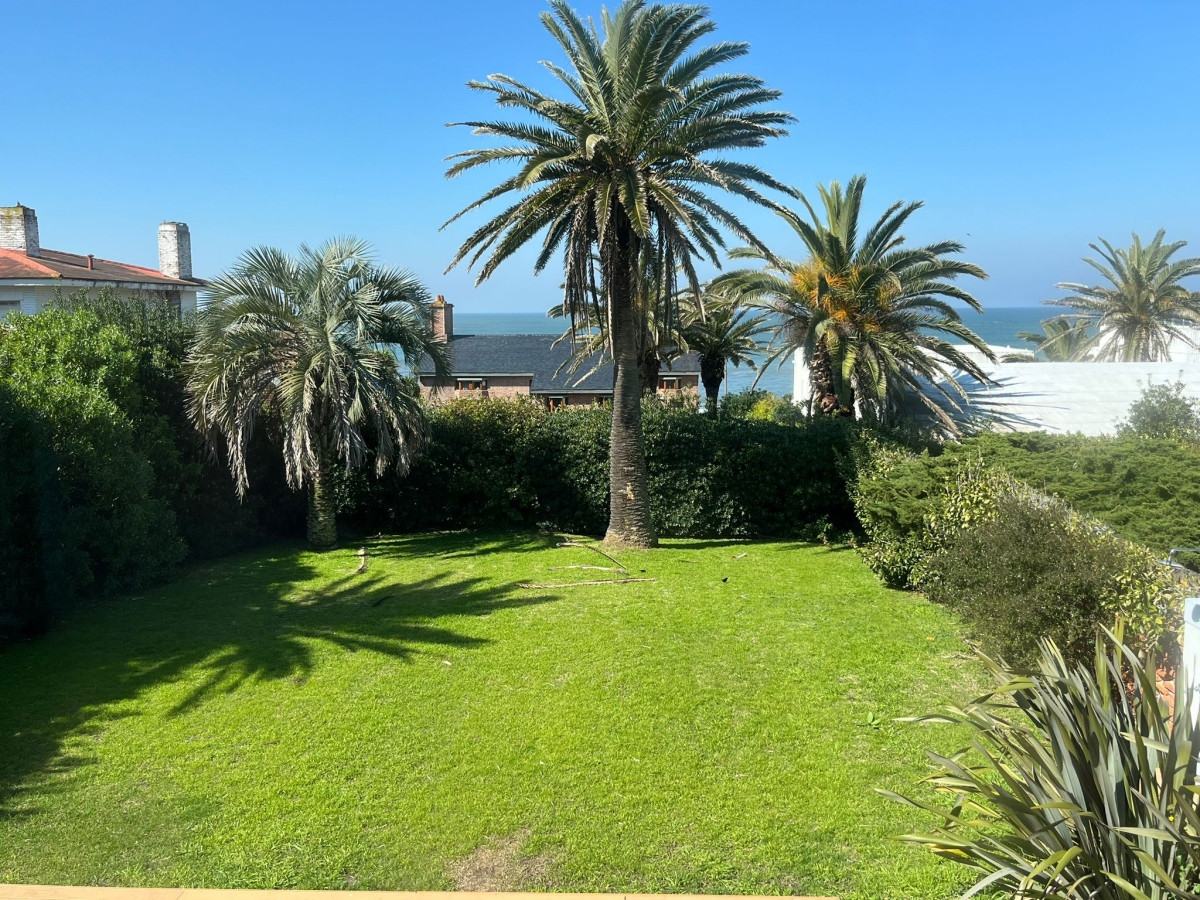 Chalet en Península en venta, de 4 dormitorios.